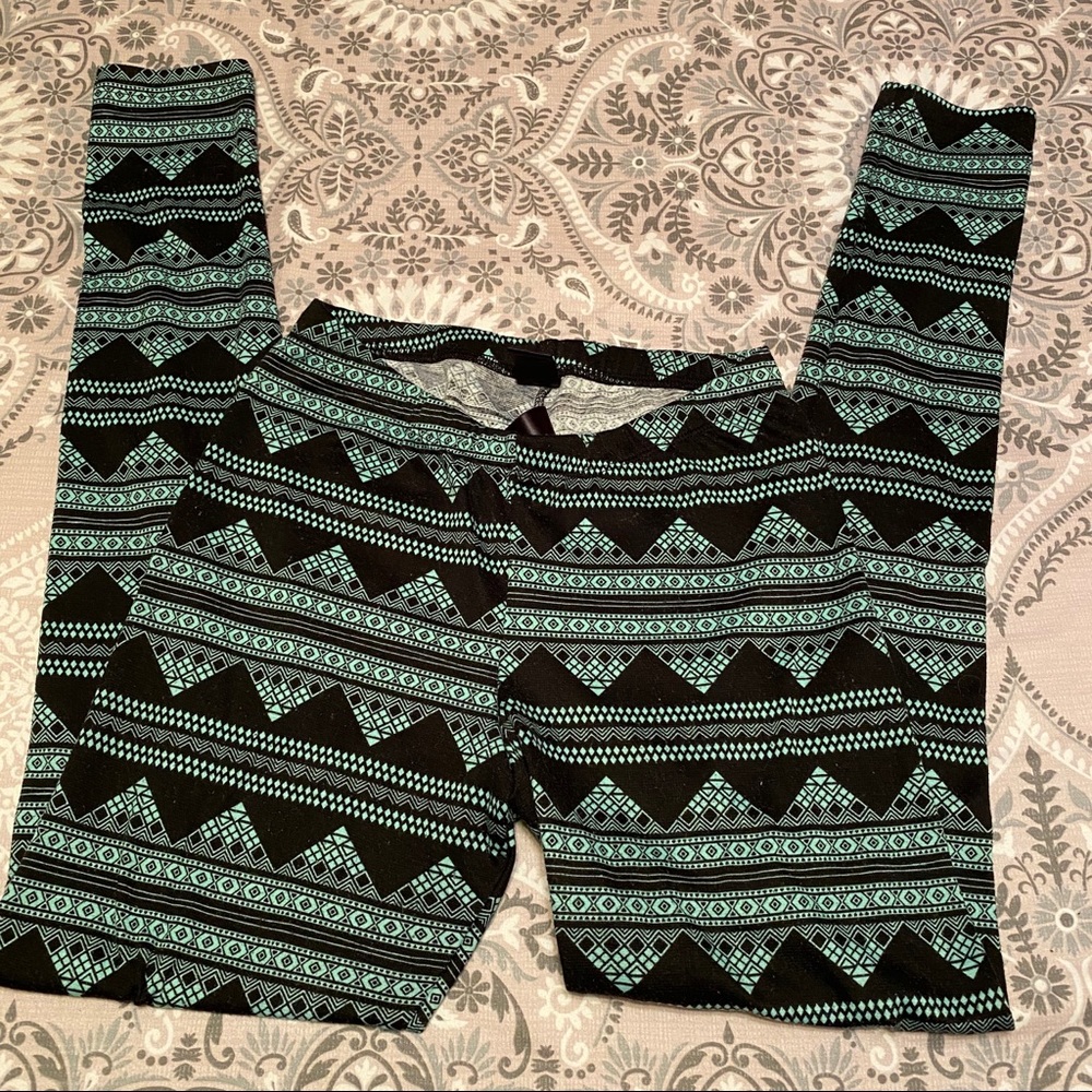 Mint & Black Design Leggings💎